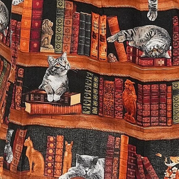 Retrolicious Cats on Bookshelves Skirt - Picture 5 of 5